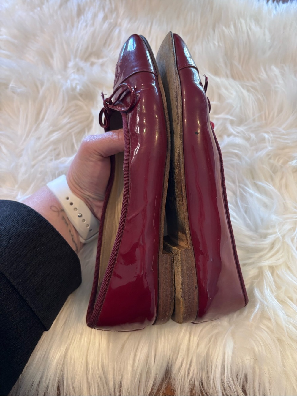 Vintage CHANEL Burgundy Patent Leather Ballet Flats with Bow - Picture 2 of 12